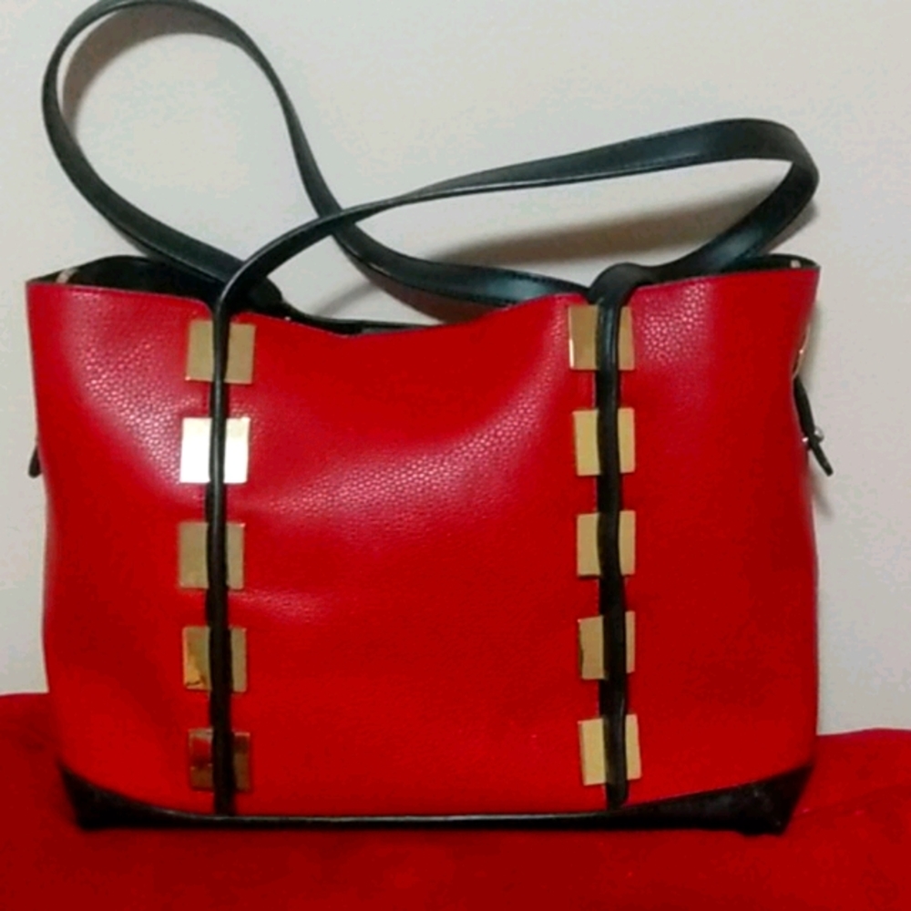 Macy brand pocket book